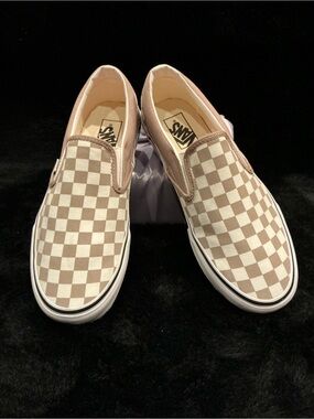 Vans #98 Slip-On Checkerboard in Taupe & Cream Men’s 9 Women’s 10.5
